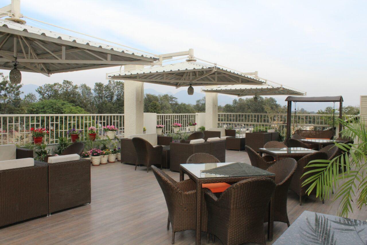 Imperial Clarks Inn Dehradun Exteriör bild
