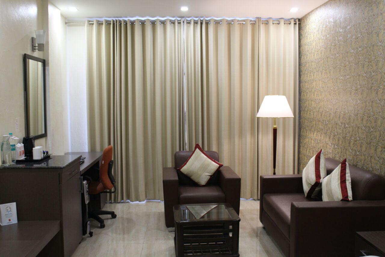 Imperial Clarks Inn Dehradun Exteriör bild